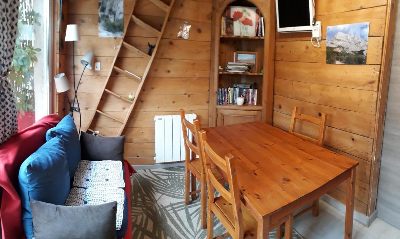 Patin Couffin Hotell Puyloubier Eksteriør bilde